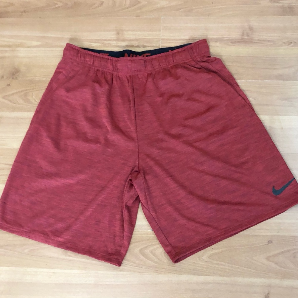 Nike Dri-FIT Training Gym Shorts Mens Large Size Lightweight. NWT